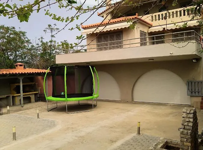 Konari 度假居 托隆