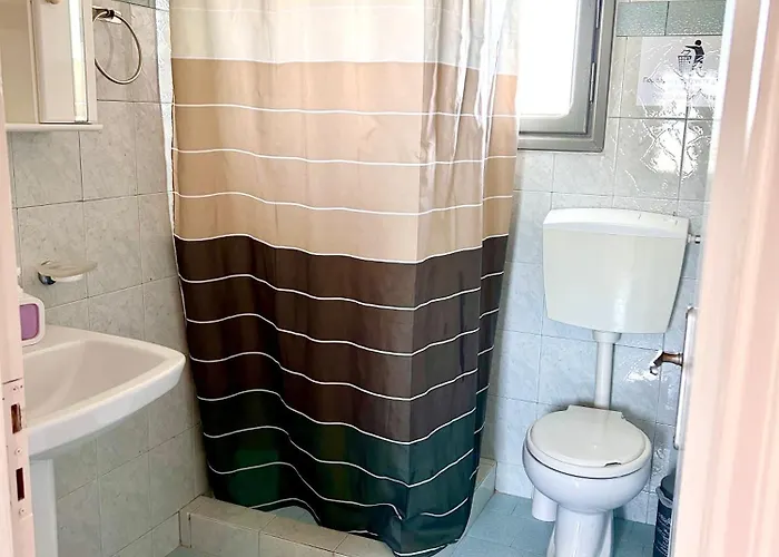Konari *